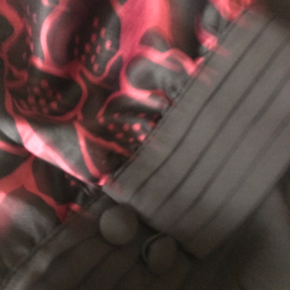Too never wore - Picture 3 of 4